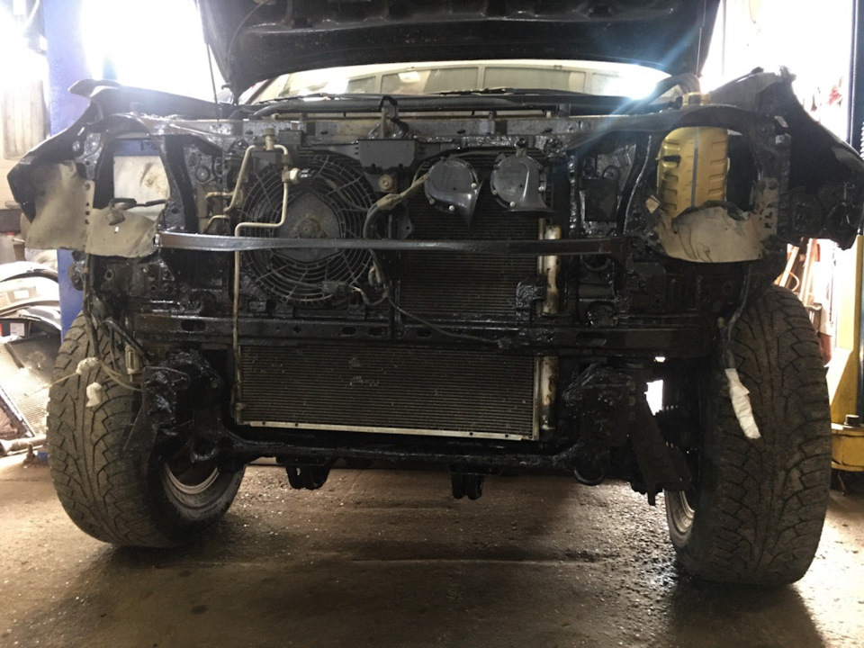На одном АКБ и канистре вместо бака. — Toyota Land Cruiser Prado 150-series