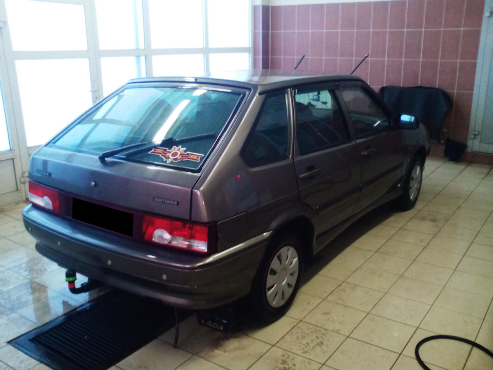 4 — Lada 2114