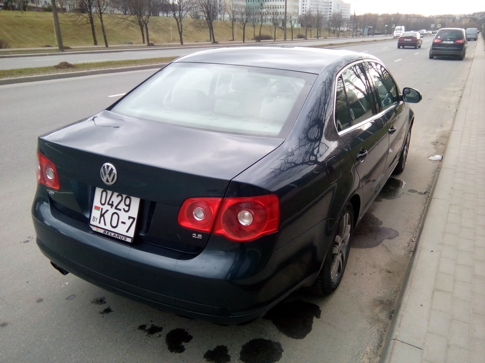 Фото в бортжурнале Volkswagen Jetta V