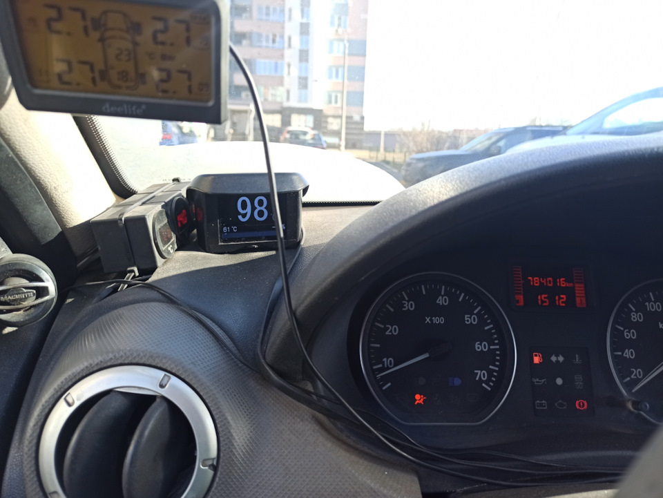 Пробег 784 016 км — Renault Logan (1G)