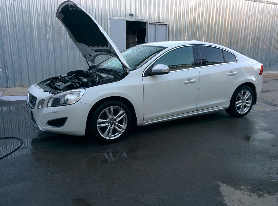Фото в бортжурнале Volvo S60 (2G)