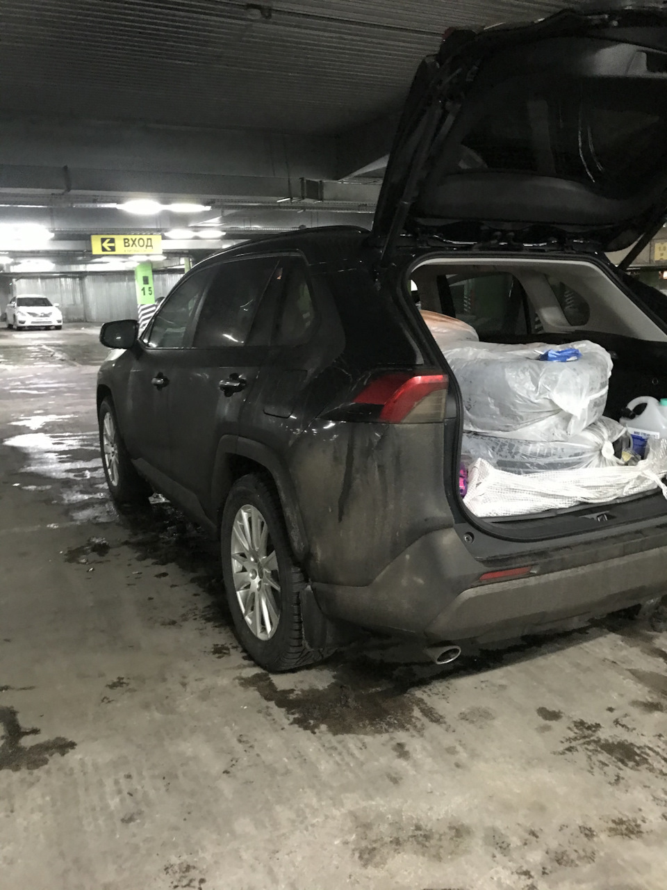 Фото в бортжурнале Toyota RAV4 (5G)