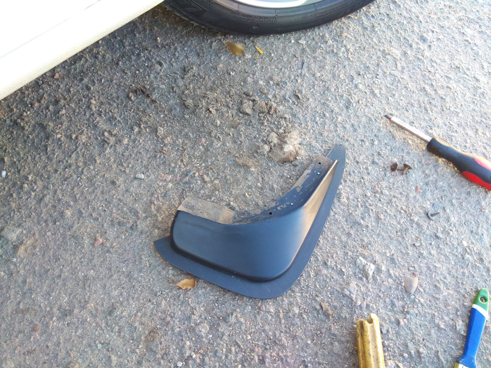 Брызговик готов. — Skoda Octavia A5 Mk2