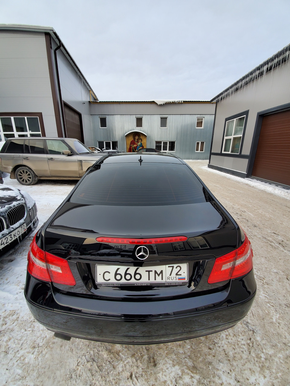 Фото в бортжурнале Mercedes-Benz E-Class Coupe (C207)