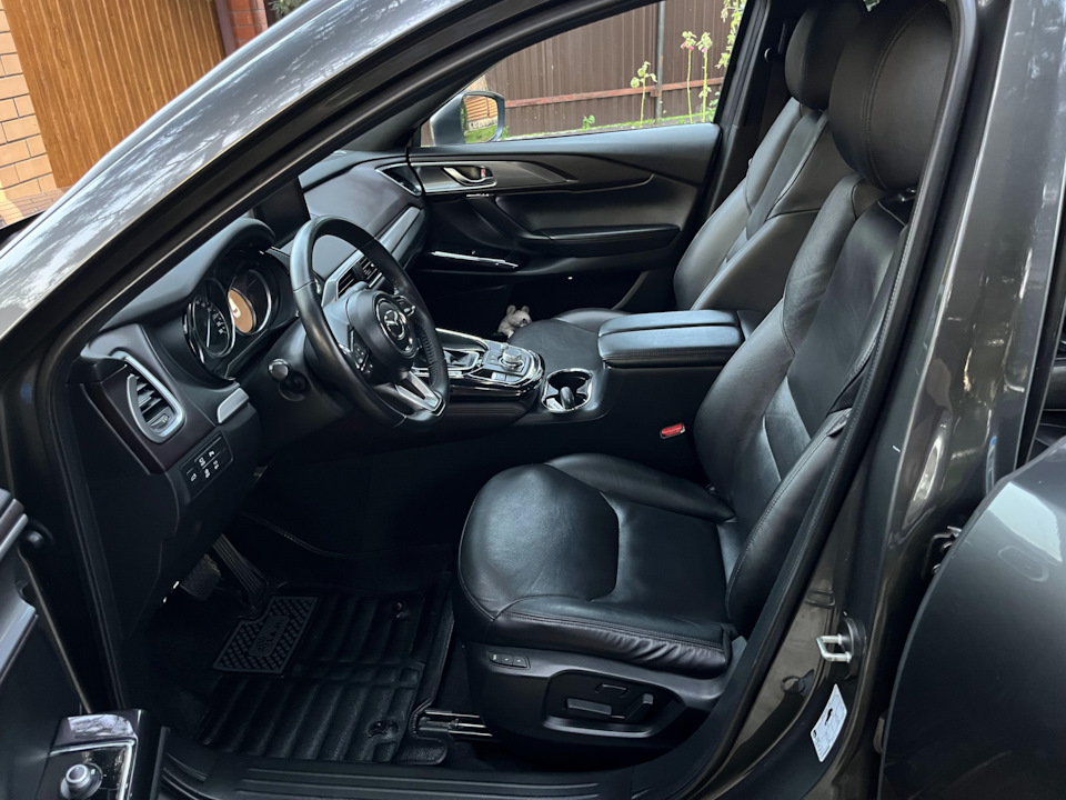 Заодно обработал всю кожу кондиционером — Mazda CX-9 (2G)