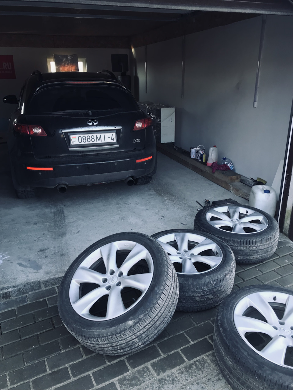 Фото в бортжурнале Infiniti FX (1G)