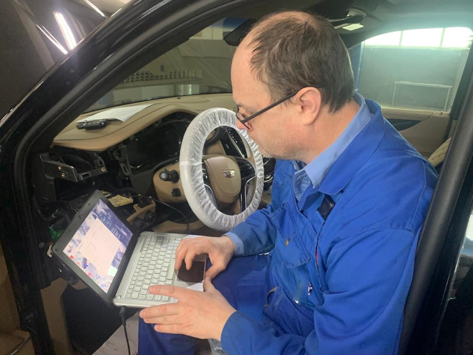 Фото в бортжурнале Cadillac Escalade (4G)