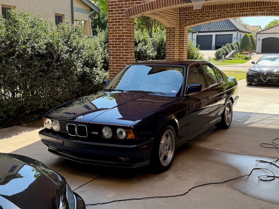 Фото в бортжурнале BMW M5 (E34)