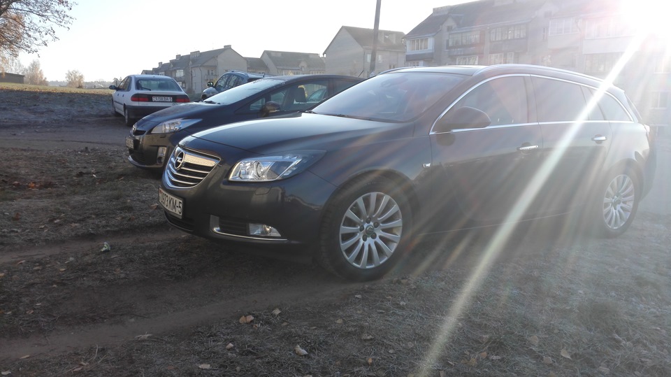 Морозное утро уже на зимней резине — Opel Insignia (1G)