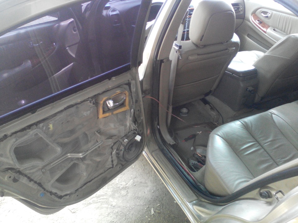 Фото в бортжурнале Nissan Maxima QX (A33)