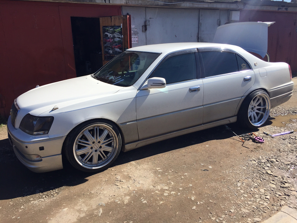 Фото в бортжурнале Toyota Crown Majesta (S170)