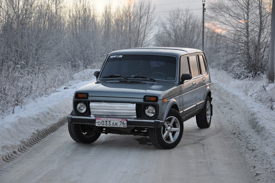 1 — Lada 4x4 5D