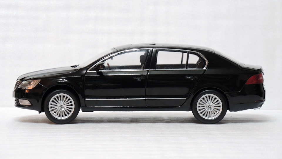 Skoda Superb II, рестайлинг (1:18, Shanghai Volkswagen