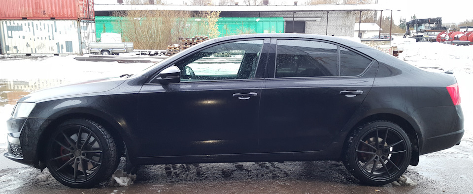 обулись — Skoda Octavia RS A7 Mk3