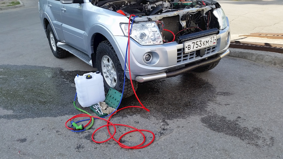 Фото в бортжурнале Mitsubishi Pajero (4G)