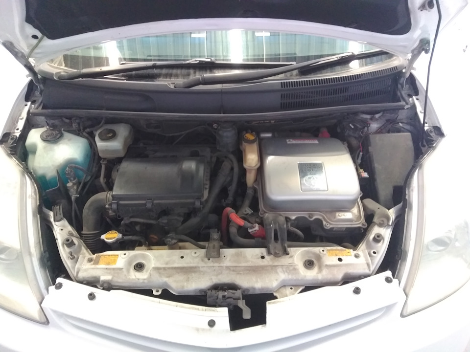 до мойки — Toyota Prius (20)