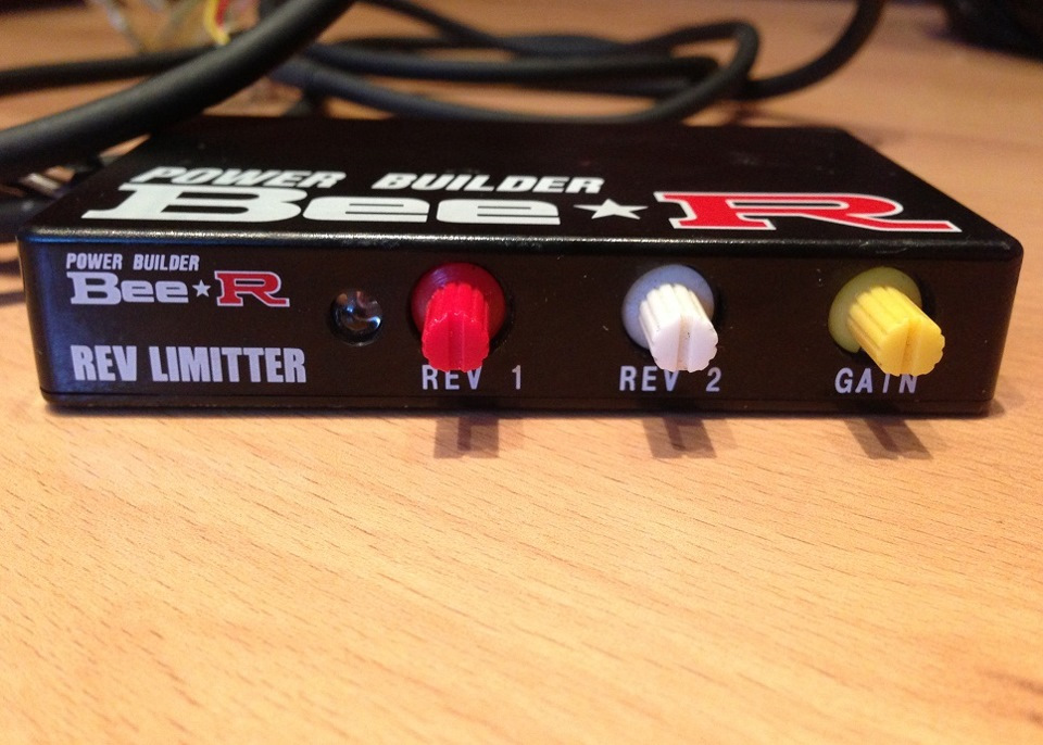 Установка Bee*R rev limiter — Nissan Skyline (R33) бензин, 2,5 л