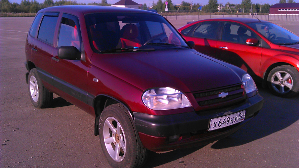 Chevrolet Niva рубин