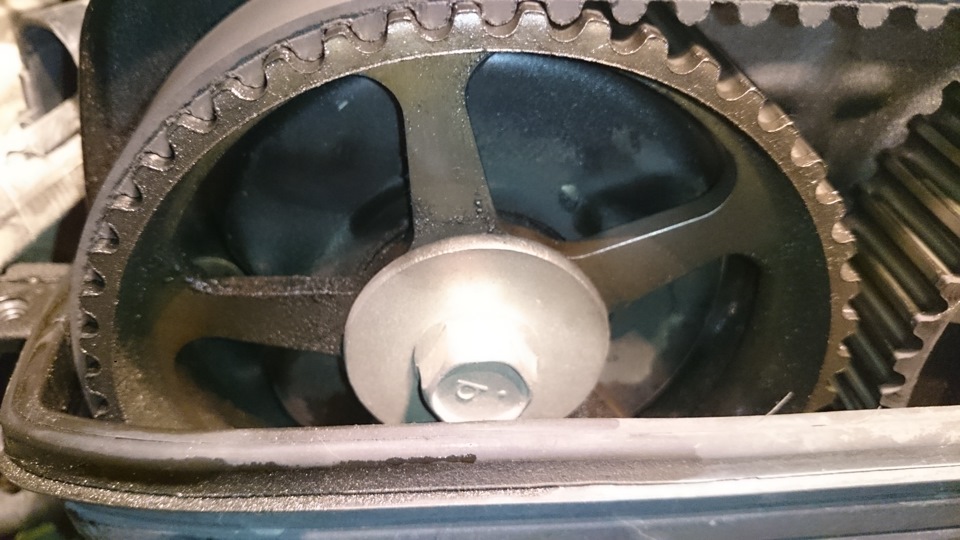 Photo from the logbook Toyota Crown (S140)