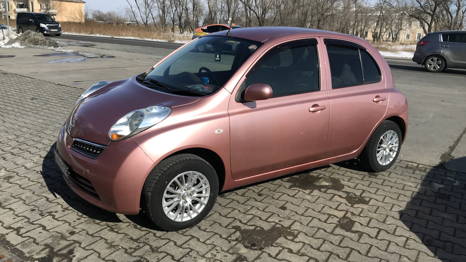 Nissan March Тещина машина