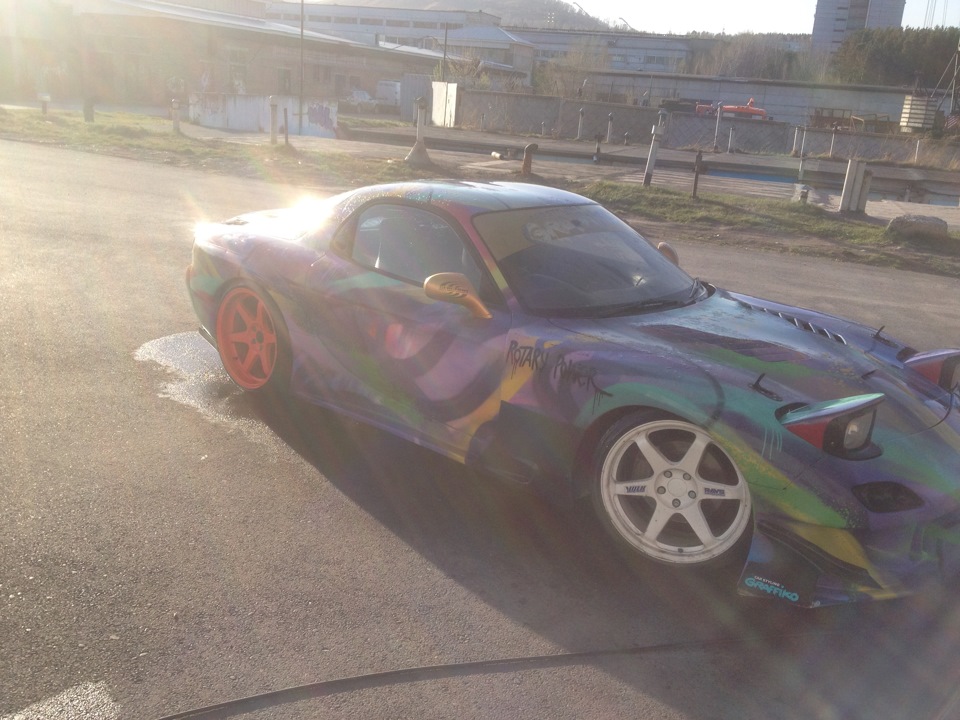 шаг 3й: мочим тачку и фотаем ее против солнца — Mazda RX-7 (FD)