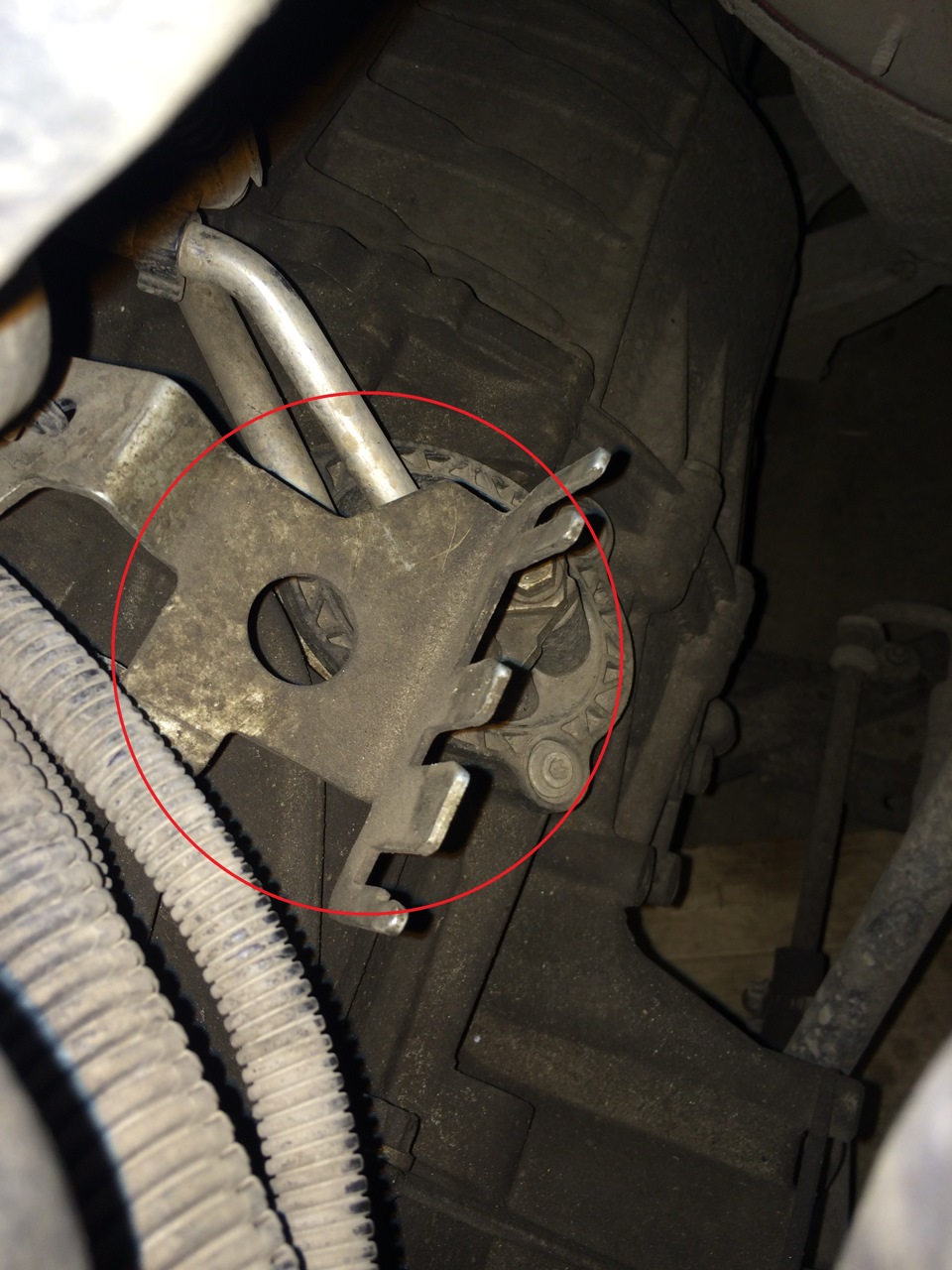 отогнуть — Audi A4 (B8)