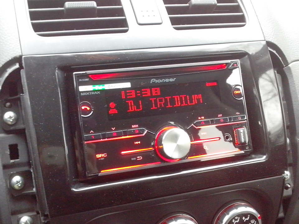 Pioneer FH-X730BT — Suzuki SX4 (1G)