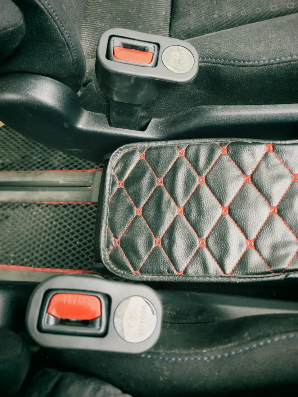 Фото в бортжурнале Toyota Voxy (3G)