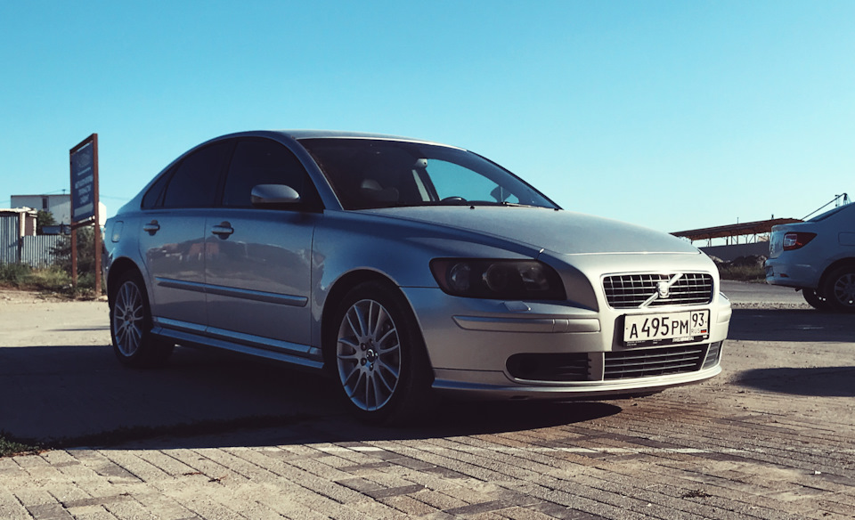 3 — Volvo S40 (2G)