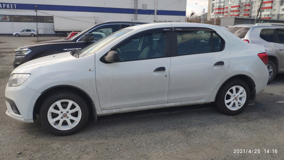 Общий вид — Renault Logan (2G)