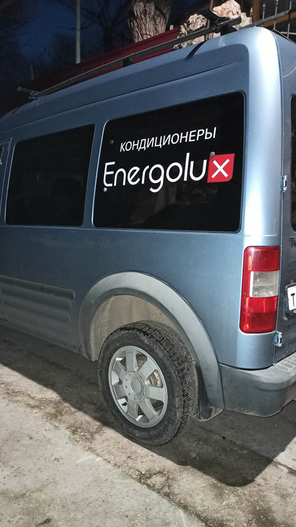 Фото в бортжурнале Ford Tourneo Connect (1G)