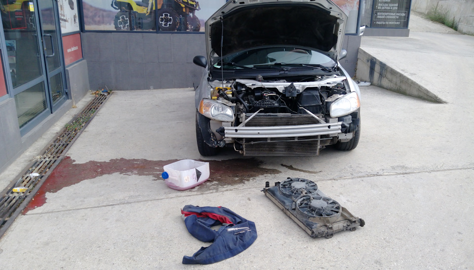 Кровища! — Dodge Stratus (2G)