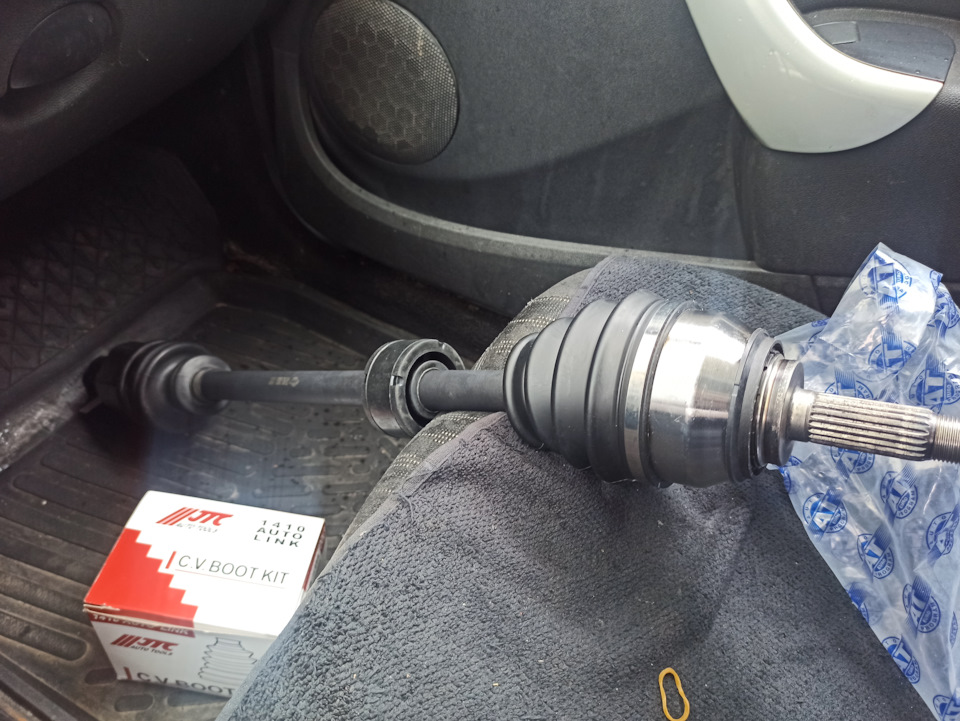 Фото в бортжурнале Renault Logan (1G)