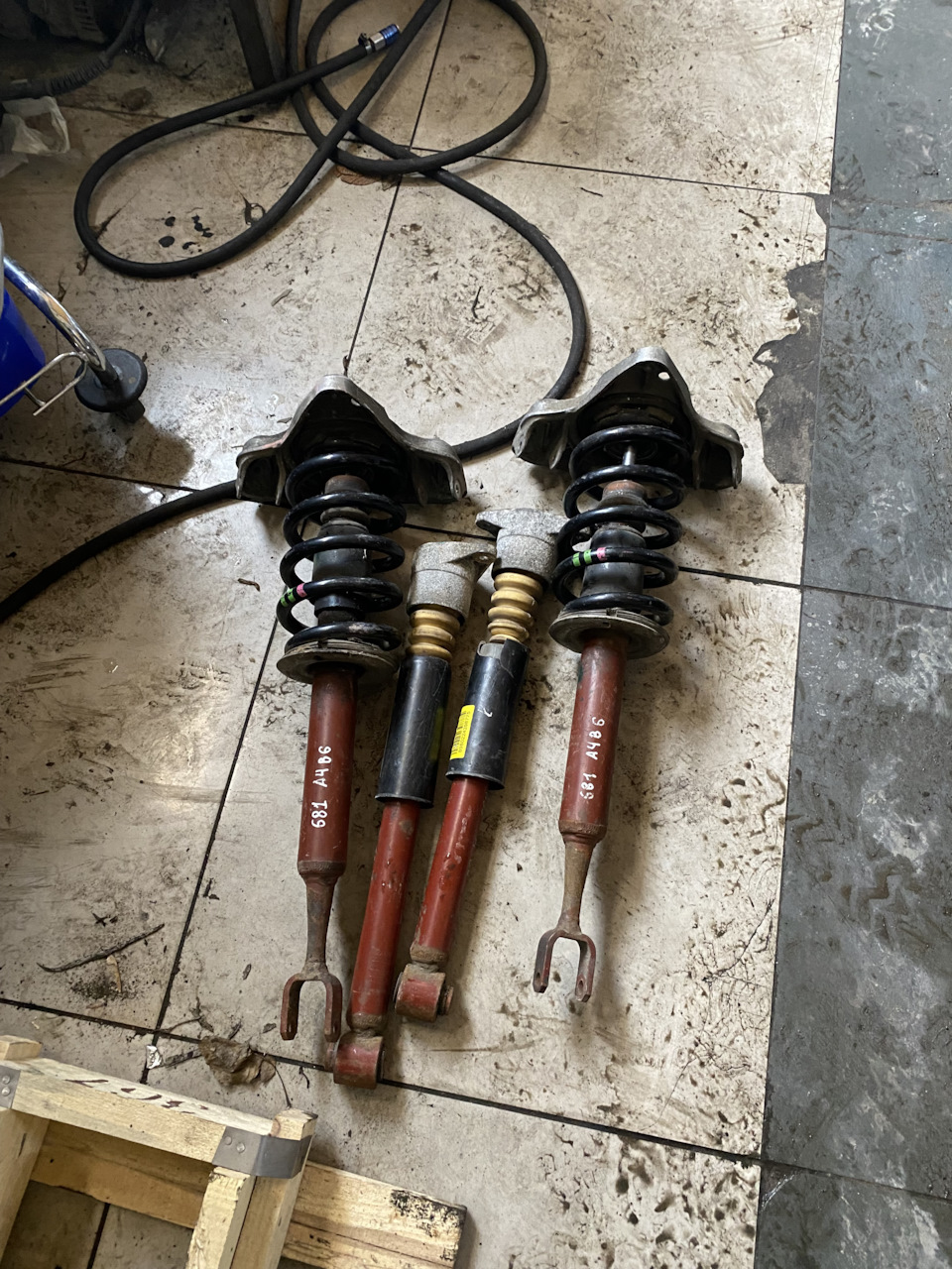 Фото в бортжурнале Audi A4 (B6)