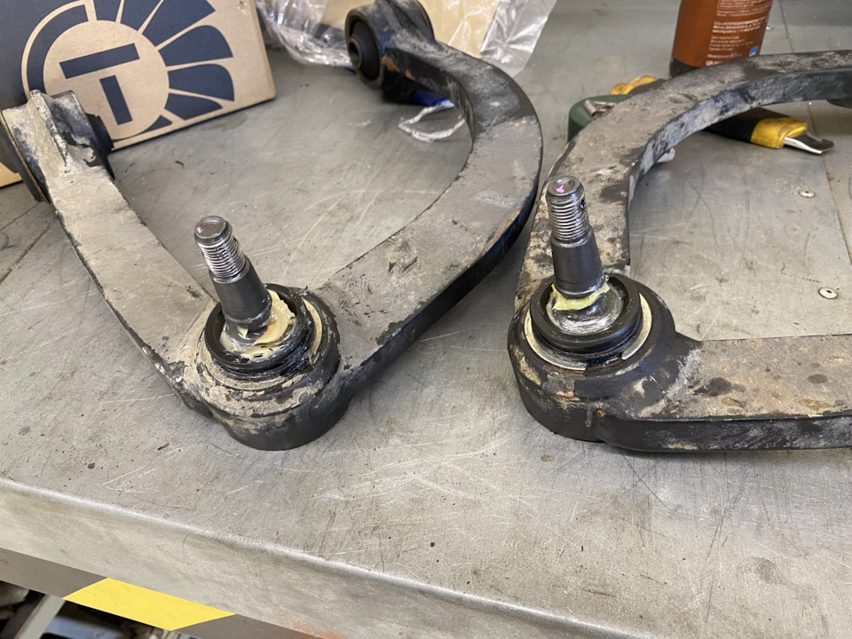 Фото в бортжурнале Toyota Land Cruiser 200