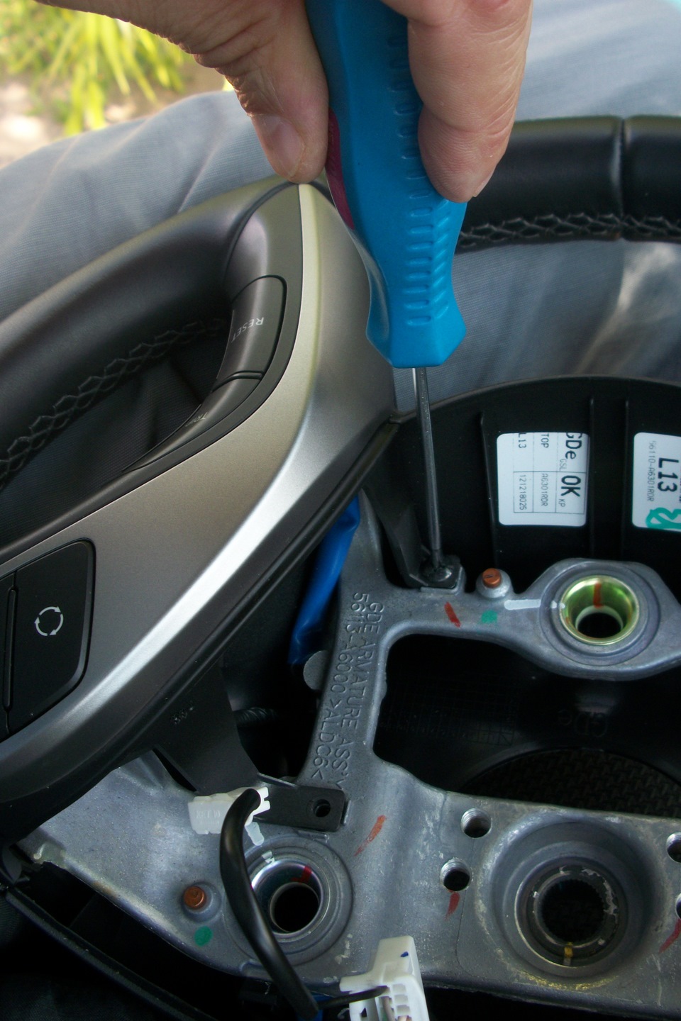 Photo from the logbook Hyundai i30 (2G). Found on photo: 56110A6301RDR