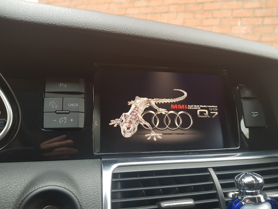 Фото в бортжурнале Audi Q7 (1G)