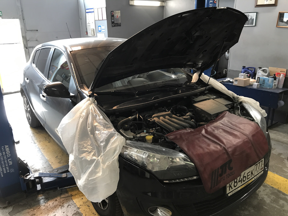 Машина готова к работе — Renault Megane III