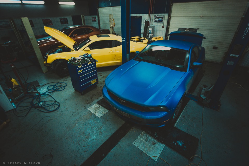 Американское трио)))Все в сборе) — Ford Mustang (5G)