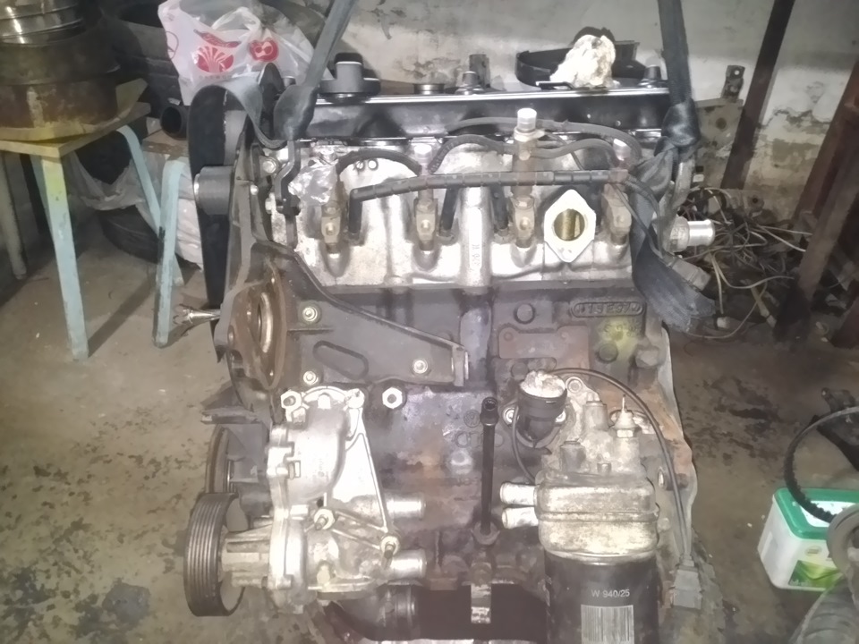 Фото в бортжурнале Volkswagen Passat Variant (B3). Запчасти на фото: W94025