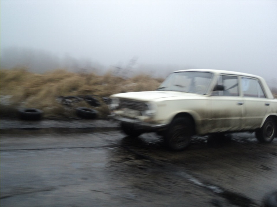 Фоткал кто то не очень. но динамично — Lada 2101