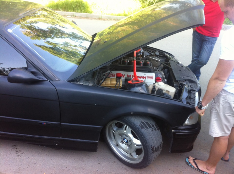 Фото в бортжурнале Nissan Maxima QX (A32)