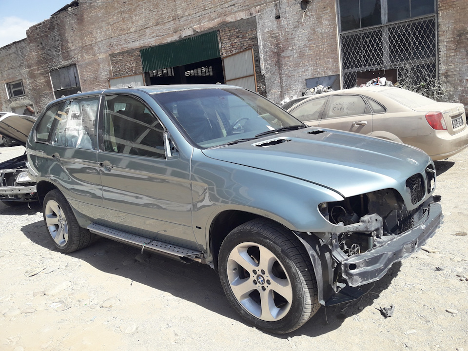 Фото в бортжурнале BMW X5 (E53)