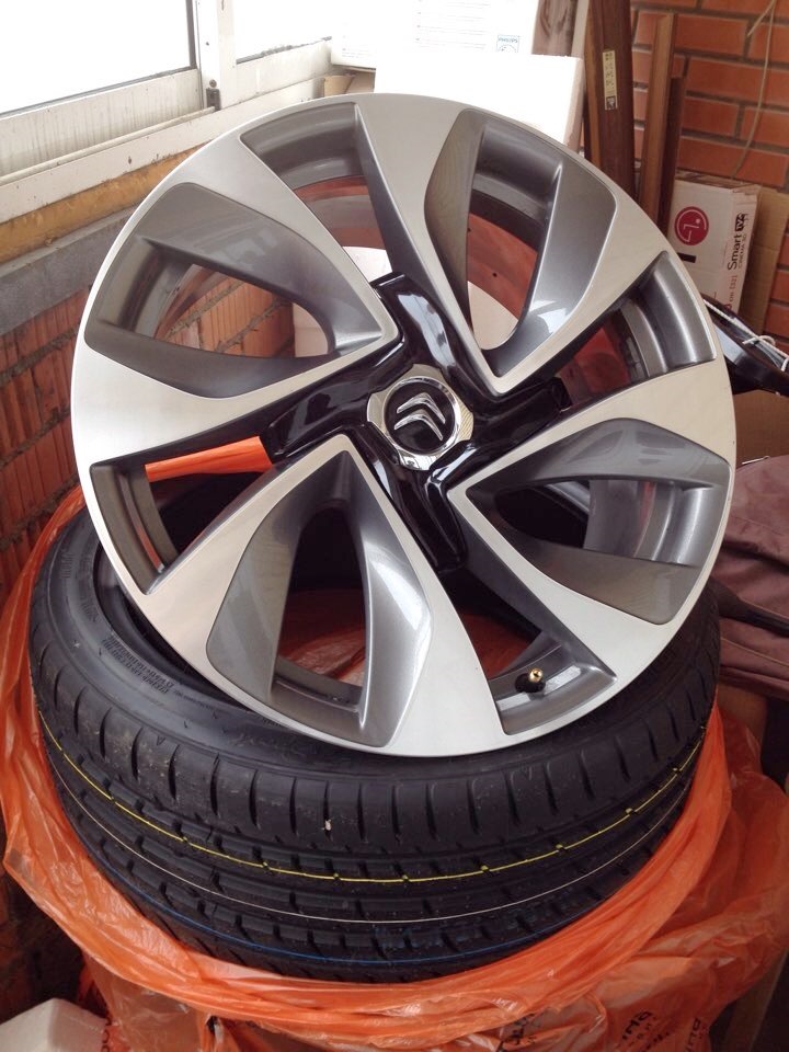Фото в бортжурнале Citroen C4 (2G)