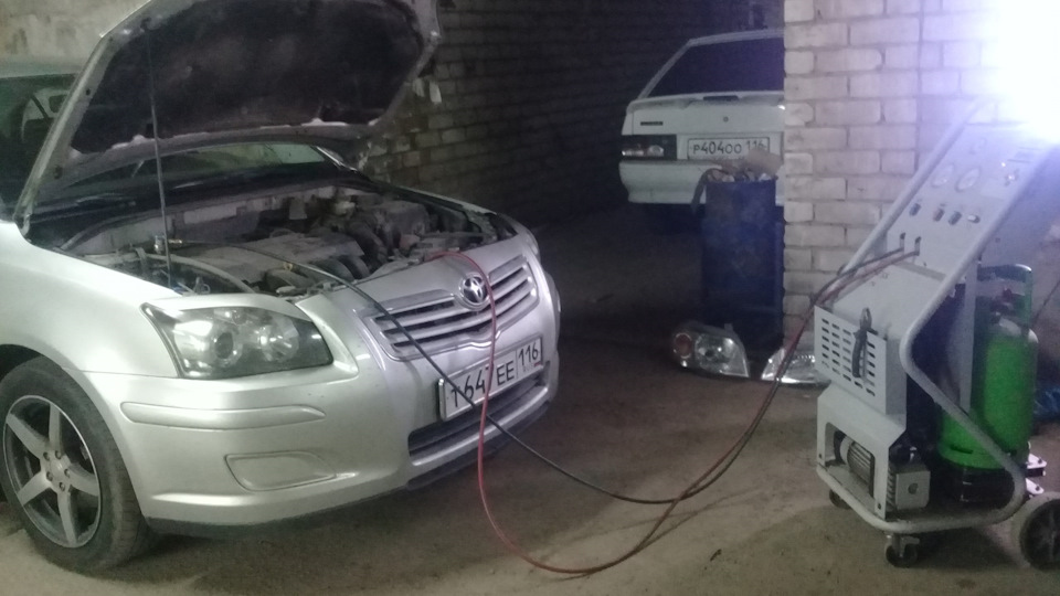 Фото в бортжурнале Toyota Avensis II