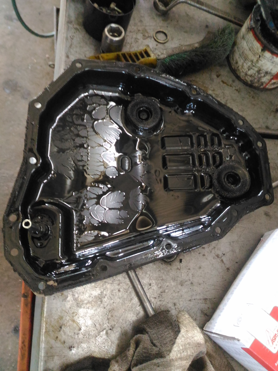 Вид на поддон — Nissan Qashqai (1G)