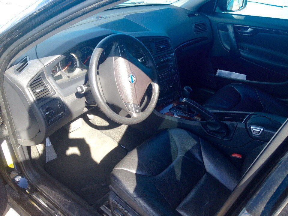 Фото в бортжурнале Volvo S60 (1G)