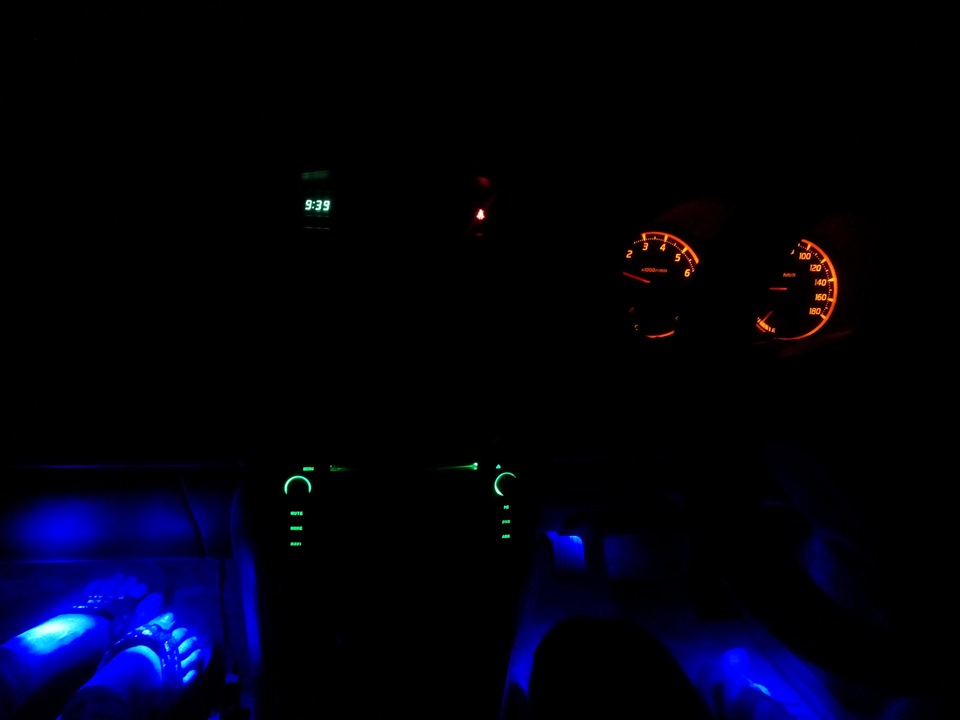 Фото в бортжурнале Nissan Avenir (2G)