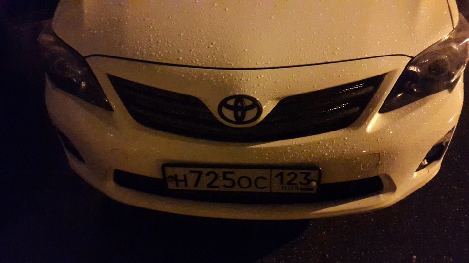 В Краснодаре дождь( — Toyota Corolla (140/150)