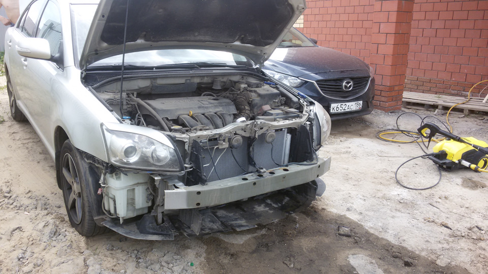 Новьё) — Toyota Avensis II
